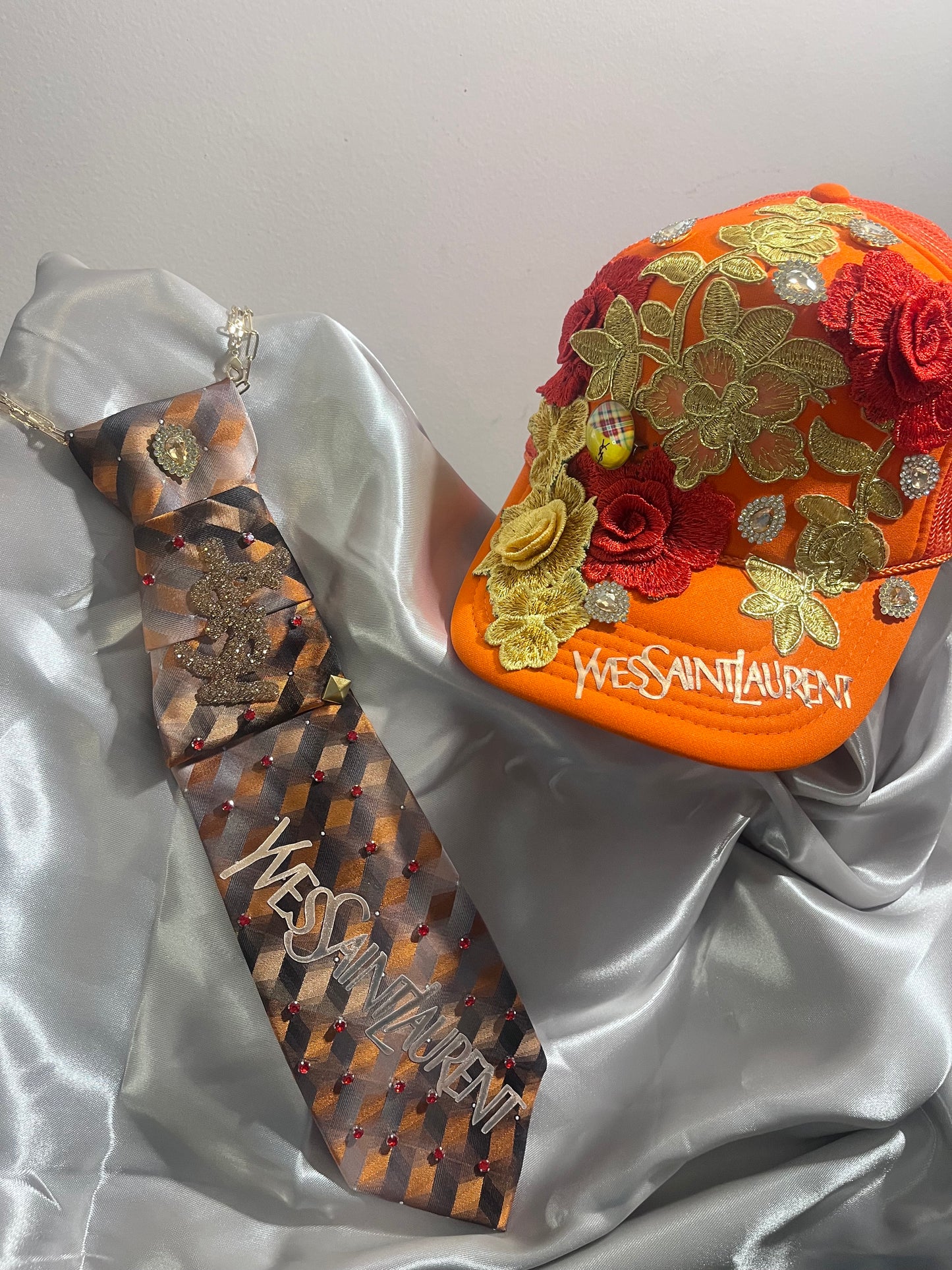 Bougie trucker hat & Upcycled necktie sets