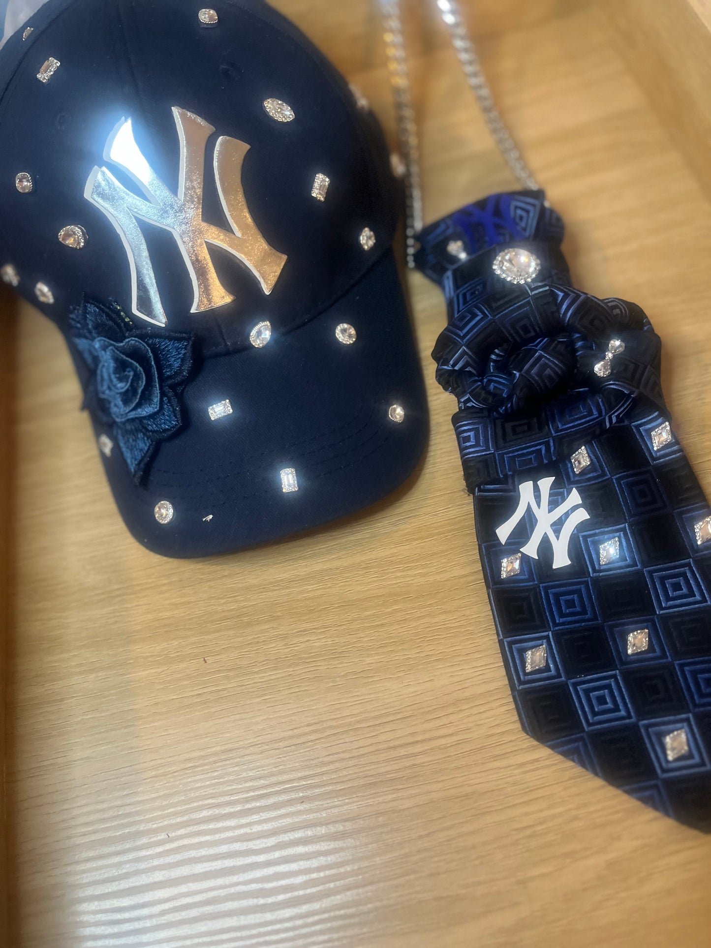 Bougie trucker hat & Upcycled necktie sets